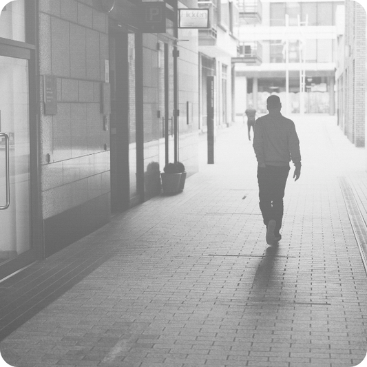 Why Minimalist Wallets Are Taking Over the UK Men’s Fashion Scene